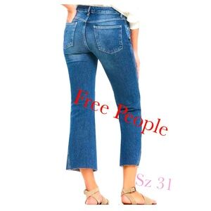 Super cute Free People cropped raw hem slight flair. Excellent condition. Sz 31